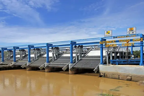 Trash Rake: Tools Penting dalam Sistem Pengolahan Air